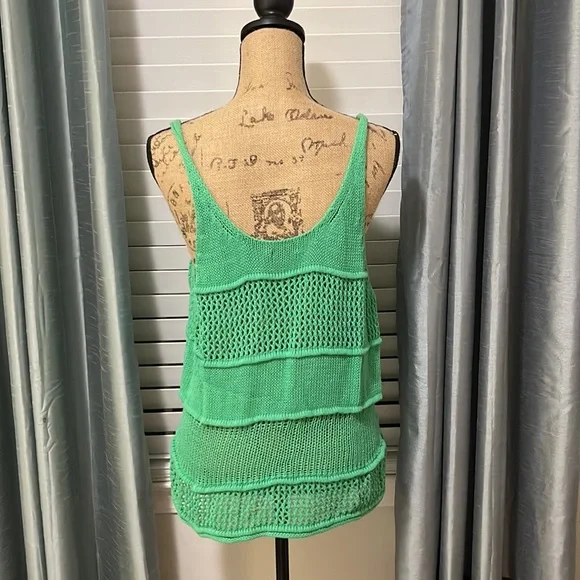 Express Kelly green sweater tank - Picture 3 of 4